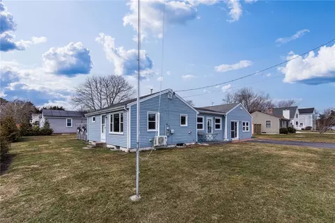 121 Tupelo Rd, South Kingstown, RI 02879