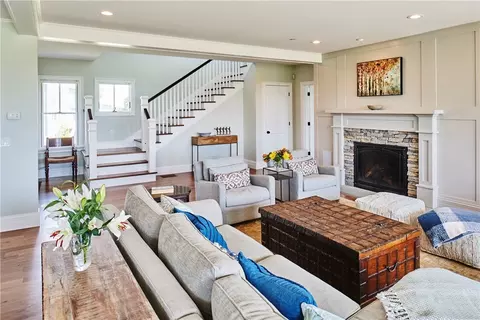 210 Explorer Dr, Saunderstown, RI 02874