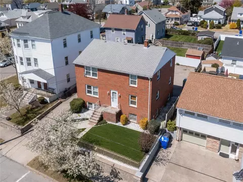 584 Armistice Blvd, Pawtucket, RI 02861