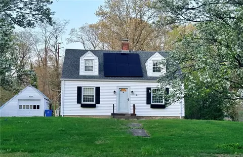 625 Mendon Rd, Cumberland, RI 02864