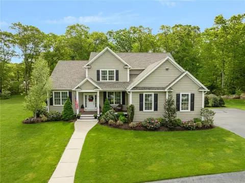 15 Buck Hollow Dr, West Greenwich, RI 02817