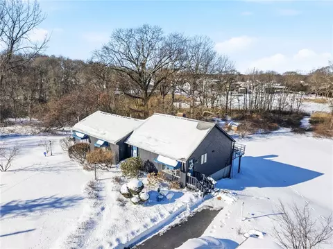 View/Area - 585 Meadow View Ave, Warwick, RI 02889 photo 2 of 5
