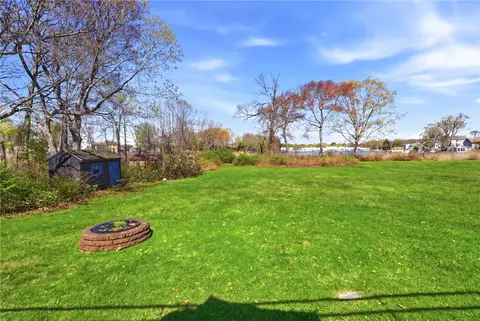 Exterior - 585 Meadow View Ave, Warwick, RI 02889 photo 5 of 5