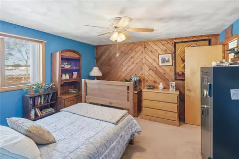 Bedroom - 585 Meadow View Ave, Warwick, RI 02889 photo 1 of 3