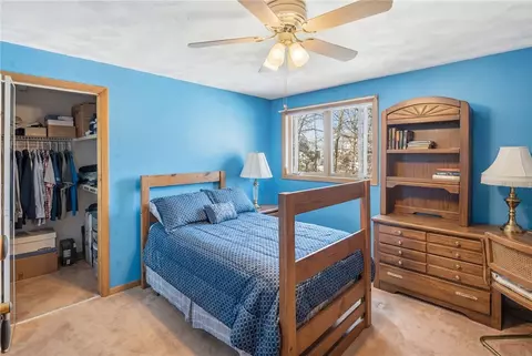 Bedroom - 585 Meadow View Ave, Warwick, RI 02889 photo 2 of 3