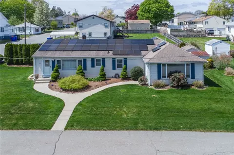 10 Mecca St, North Providence, RI 02904