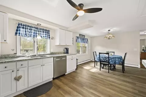 Kitchen - 200 Glen Dr, Warwick, RI 02886 photo 2 of 5