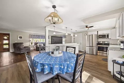 Dining - 200 Glen Dr, Warwick, RI 02886 photo 3 of 3