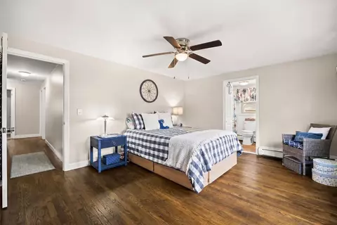 Bedroom - 200 Glen Dr, Warwick, RI 02886 photo 1 of 4