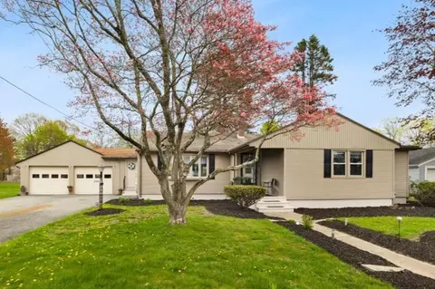 200 Glen Dr, Warwick, RI 02886
