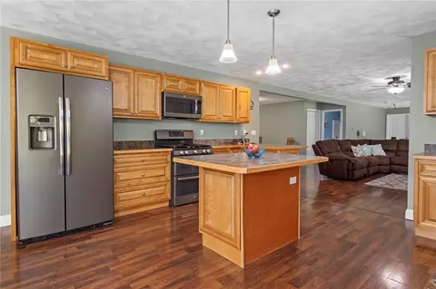 Kitchen - 799 Chestnut Hill Rd, Glocester, RI 02814 photo 3 of 4