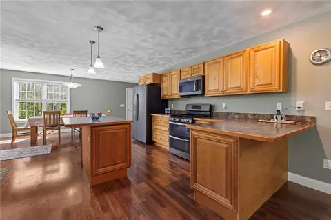 Kitchen - 799 Chestnut Hill Rd, Glocester, RI 02814 photo 1 of 4