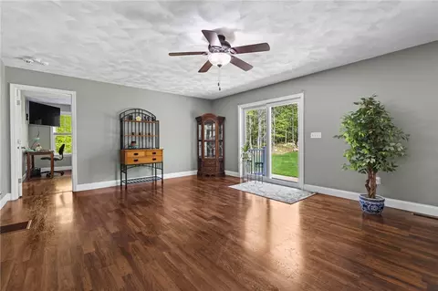 Living - 799 Chestnut Hill Rd, Glocester, RI 02814 photo 3 of 5