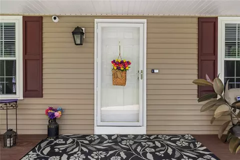Entry Way - 799 Chestnut Hill Rd, Glocester, RI 02814 photo 1 of 5