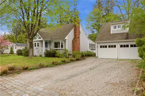 64 Lawndale Dr, East Greenwich, RI 02818