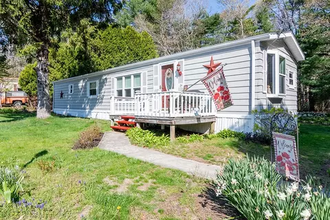 465 Gardiner Rd, Richmond, RI 02892