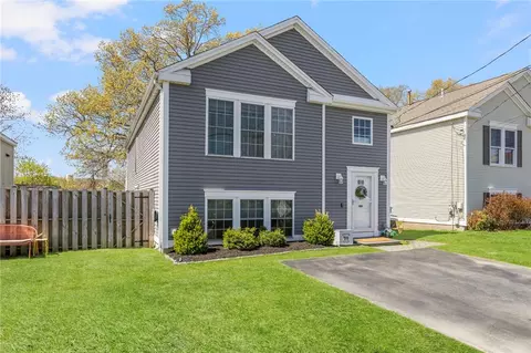 17 Plant St, Cumberland, RI 02864