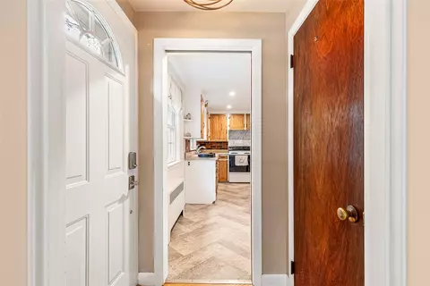 Entry Way - 48 Barker St, Warwick, RI 02888 photo 1 of 3