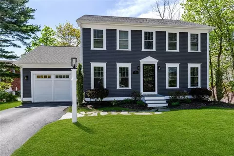 50 Searle Ave, Cranston, RI 02920