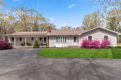 34 Smith St, Rehoboth, MA 02769
