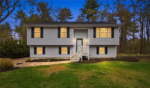 52 Mockingbird Dr, Exeter, RI 02822