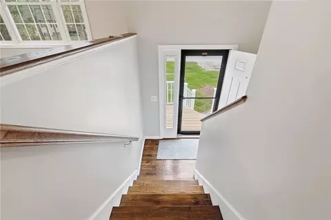 Entry Way - 52 Mockingbird Dr, Exeter, RI 02822 photo 3 of 6