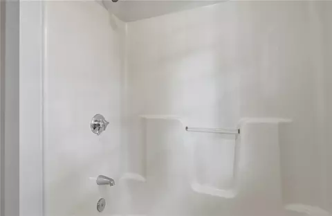 Bath - 52 Mockingbird Dr, Exeter, RI 02822 photo 2 of 4