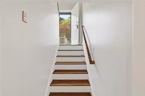 Entry Way - 52 Mockingbird Dr, Exeter, RI 02822 photo 6 of 6
