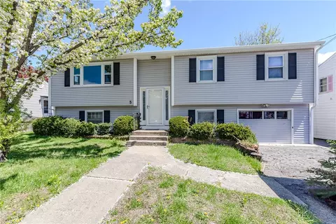 5 Standish Ave, North Providence, RI 02911