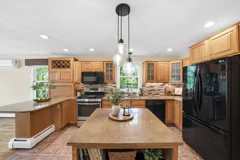 Kitchen - 66 W Shore Dr, Exeter, RI 02822 photo 2 of 4