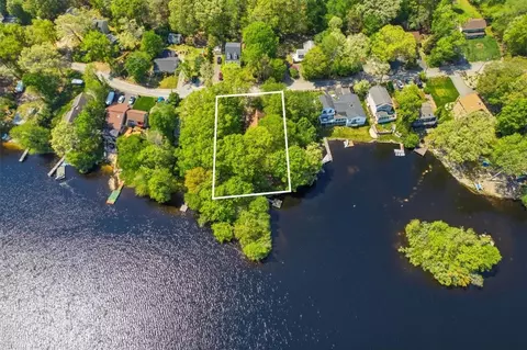 66 W Shore Dr, Exeter, RI 02822