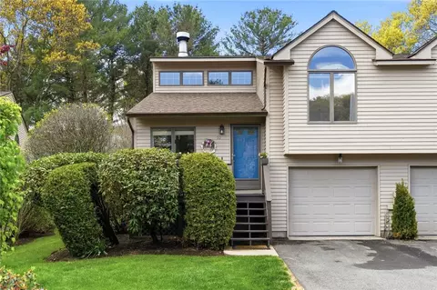 90 Cardinal Dr, North Kingstown, RI 02852