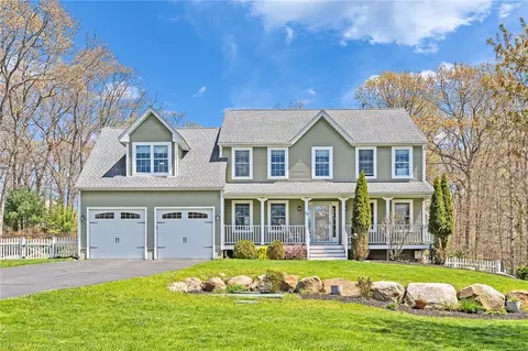 63 Clearview Dr, Richmond, RI 02892