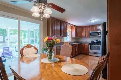 Dining - 91 Priscilla Rd, Woonsocket, RI 02895 photo 1 of 2