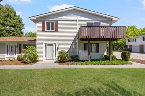 124 Edaville Ct, Warwick, RI 02886
