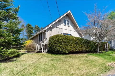25 Westside Rd, South Kingstown, RI 02879