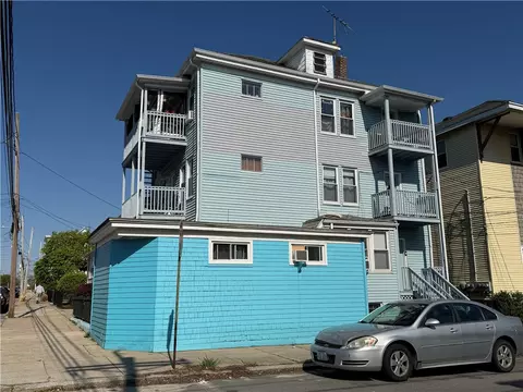 Exterior - 398 Willow St, Woonsocket, RI 02895 photo 1 of 7