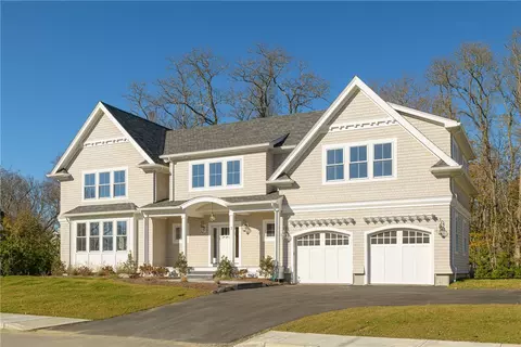 3 Knowlton Ct, Bristol, RI 02809