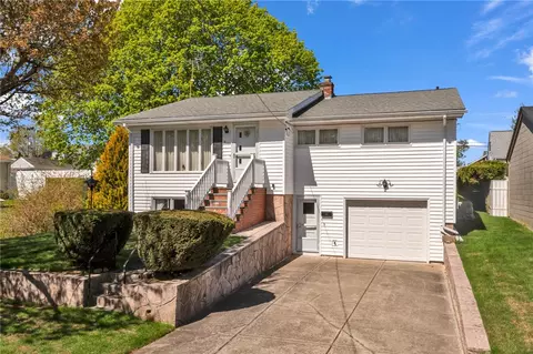 15 Pine St, North Providence, RI 02911