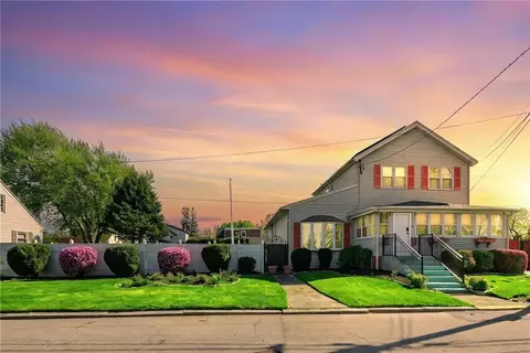 76 Sabra St, Cranston, RI 02910