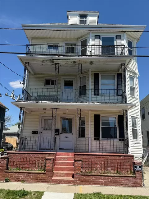 195 Ohio Ave, Providence, RI 02905