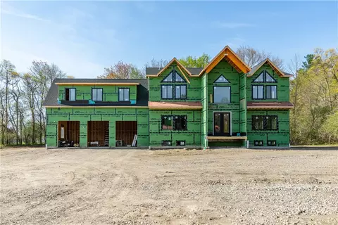 1497 Pippin Orchard Rd, Cranston, RI 02921