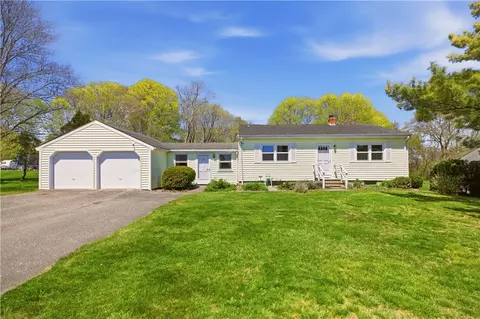 70 Carter Dr, Portsmouth, RI 02871