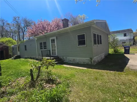 9 Buckeye Brook Rd, Charlestown, RI 02813