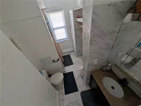 Bath - 420 Orms St, Providence, RI 02908 photo 4 of 4