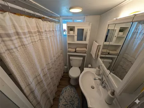 Bath - 420 Orms St, Providence, RI 02908 photo 1 of 4