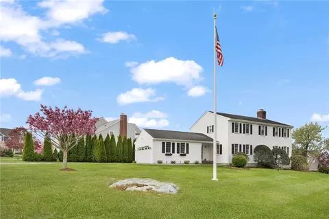 24 Patricia Ann Dr, Bristol, RI 02809