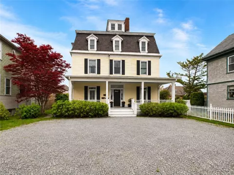 15 Narragansett Ave #1, Newport, RI 02840