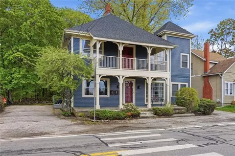 192 Washington Rd, Barrington, RI 02806