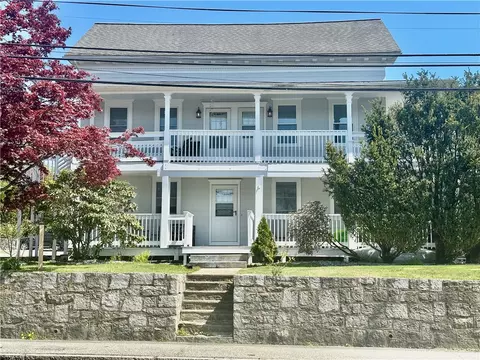 432 Fairview Ave, Coventry, RI 02816